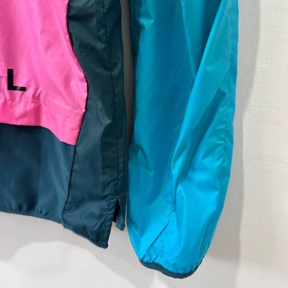 Nike Women’s Shield Trail Running Jacket - L - Picture 9 of 12